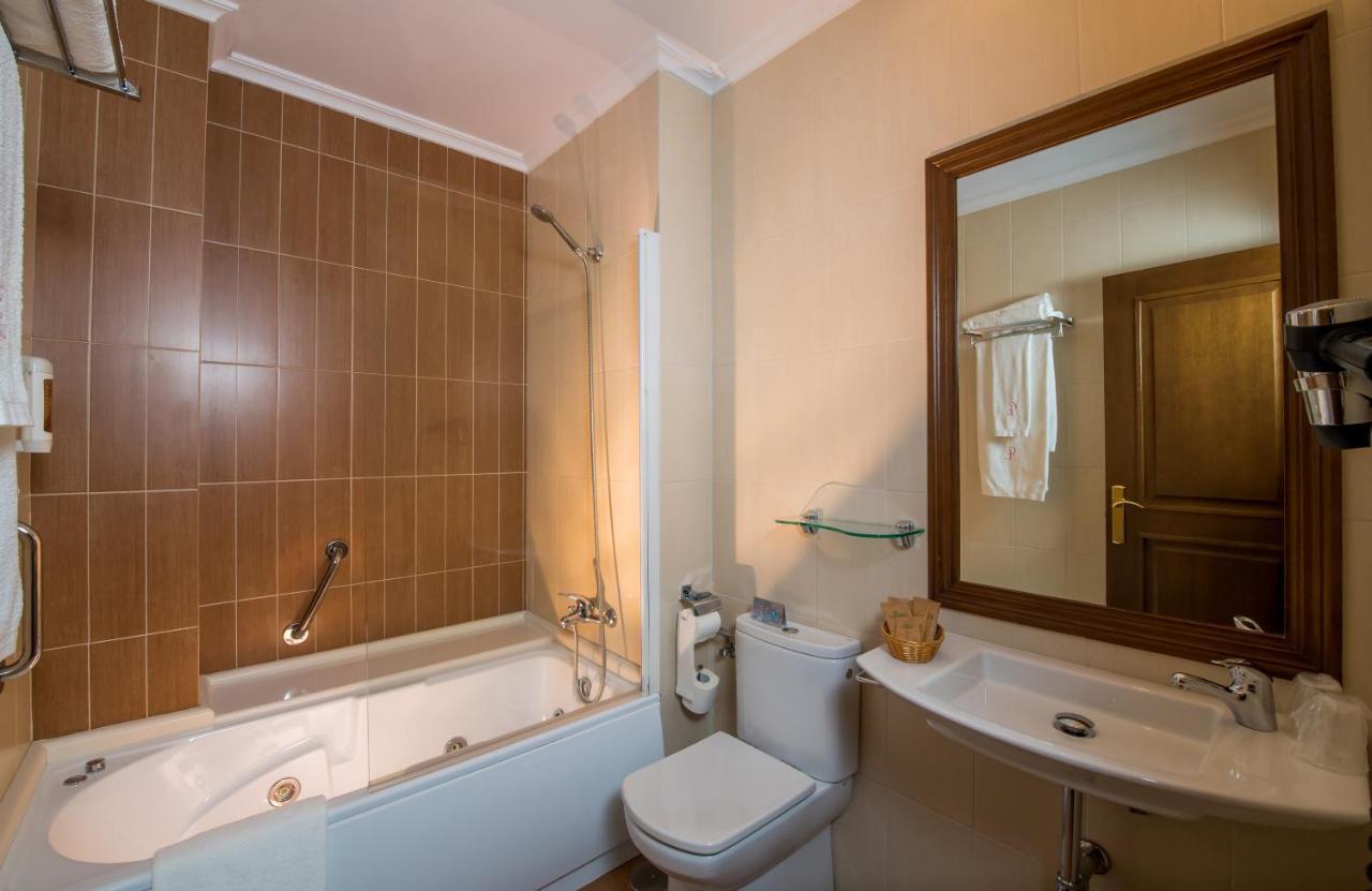 Hotel La Casona De Lazurtegui Ribadeo Zewnętrze zdjęcie